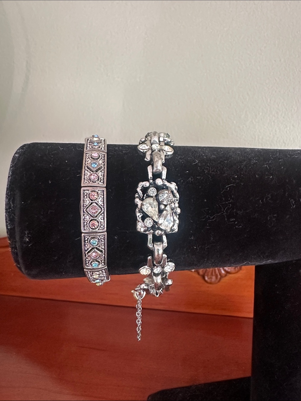 Silver-Tone Crystal Floral Bracelet - Elegant Sparkle